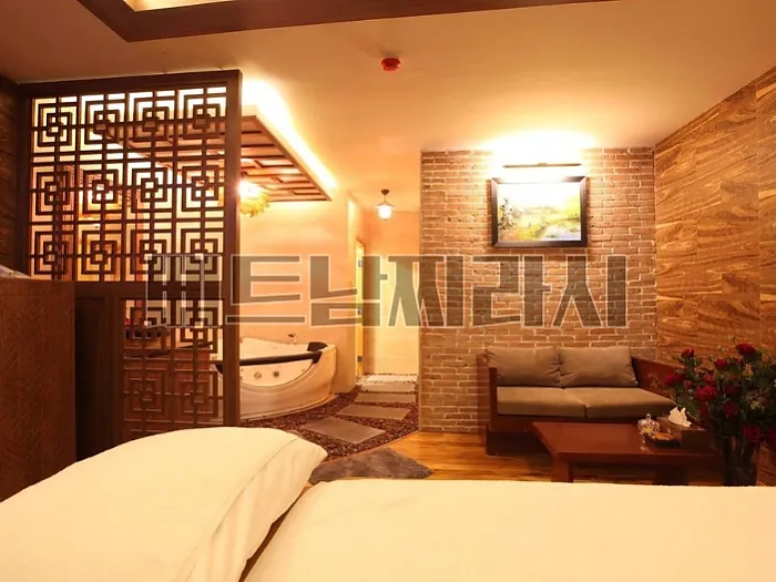 호치민 민땀(MINH TAM) 마사지 <사우나, 마사지, 불건마 케어> 10군