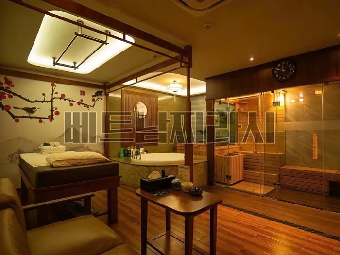 호치민 민땀(MINH TAM) 마사지 <사우나, 마사지, 불건마 케어> 10군