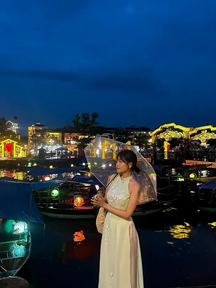 호이안의 마법같은 밤: 시간이 멈춘 듯한 순간