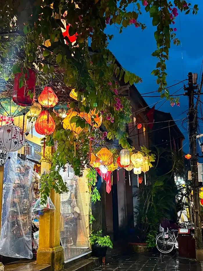 호이안의 마법같은 밤: 시간이 멈춘 듯한 순간