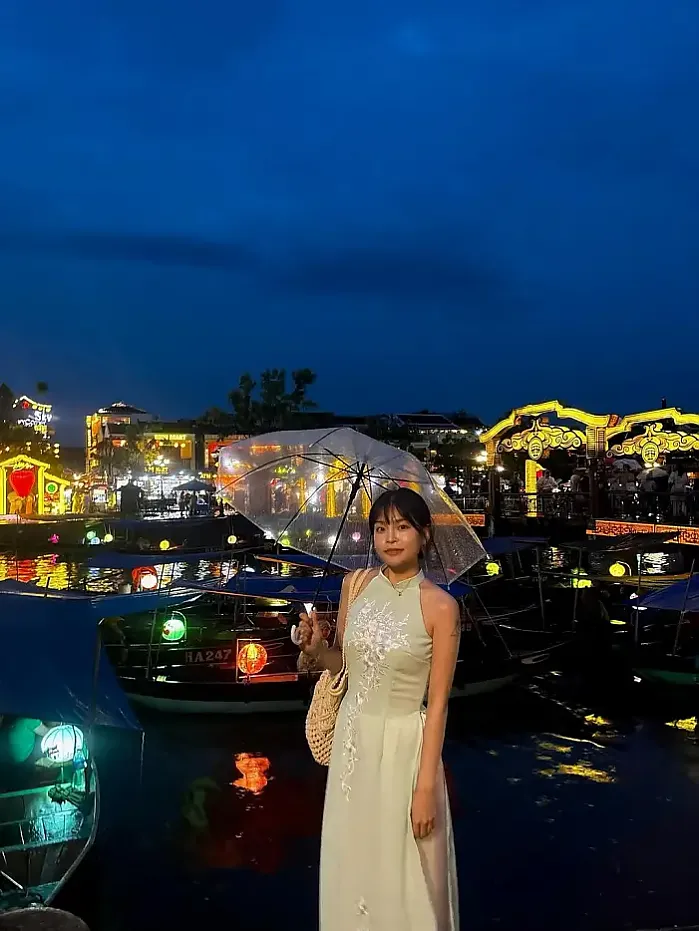 호이안의 마법같은 밤: 시간이 멈춘 듯한 순간