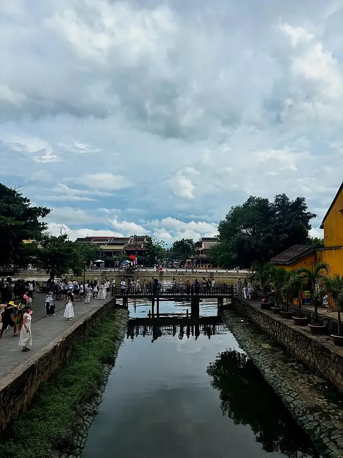 호이안의 마법같은 밤: 시간이 멈춘 듯한 순간
