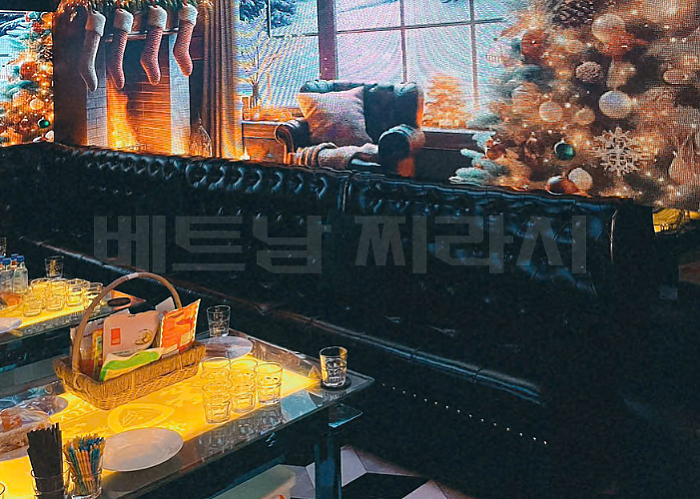 호치민 로컬 가라오케 럭셔리99 (구) 크리스탈K <99 LUXURY KARAOKE>