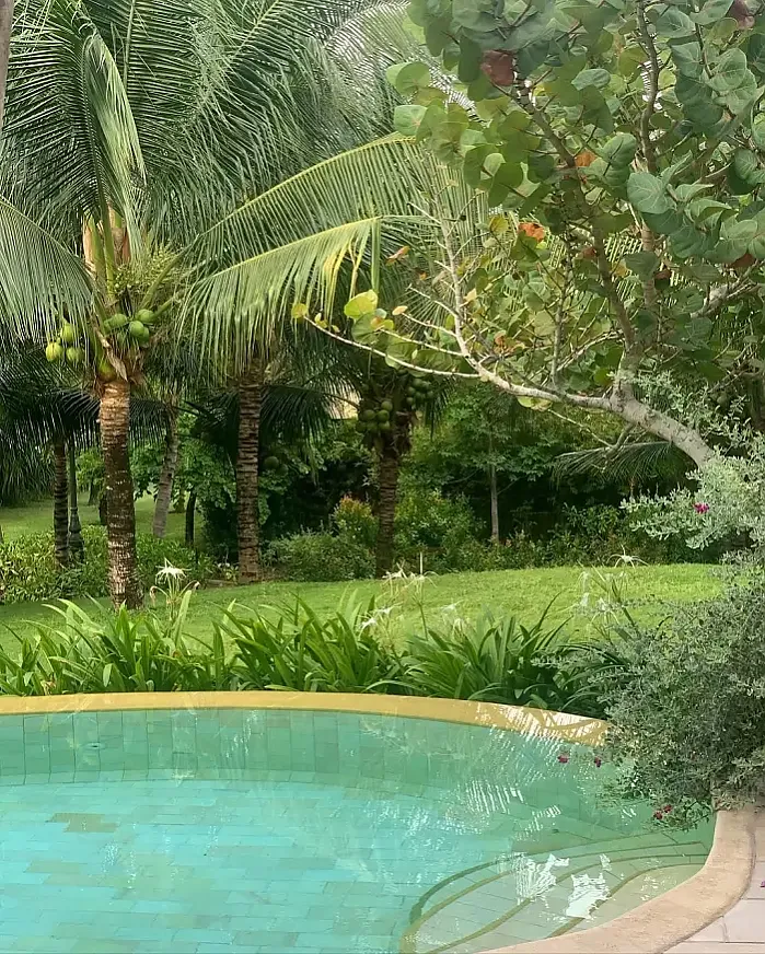 여행이 시작된 따뜻한 아침