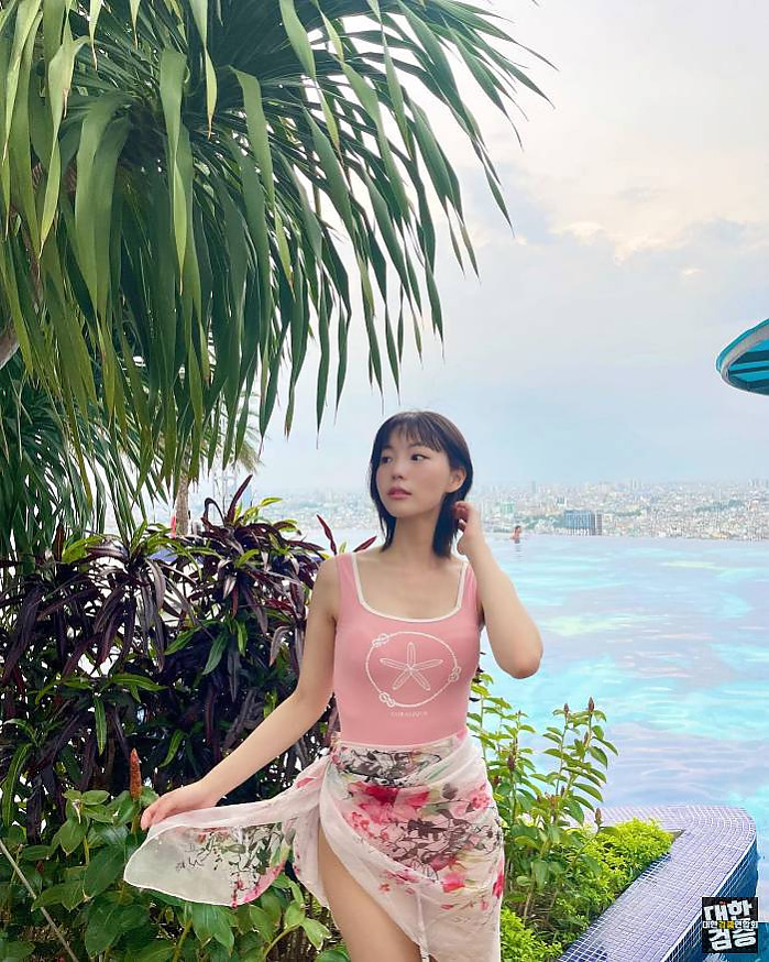 HoChiMinh-City 호치민 경치 보며 수영하기 인스타그램 수영복 현재 호치민정보