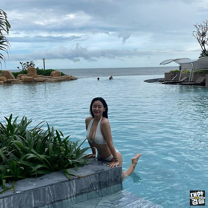 The Grand Ho Tram Strip 9월 3일 30살되는데 오똨해? 수영장 인스타