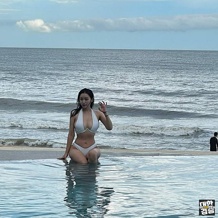 The Grand Ho Tram Strip 9월 3일 30살되는데 오똨해? 수영장 인스타