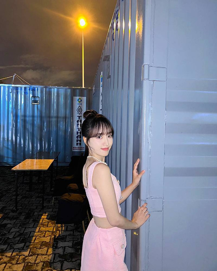 Ho Chi Minh City, Vietnam 9월 27일 윤이 짱 이쁘다 호치민정보 인스타 후방계정