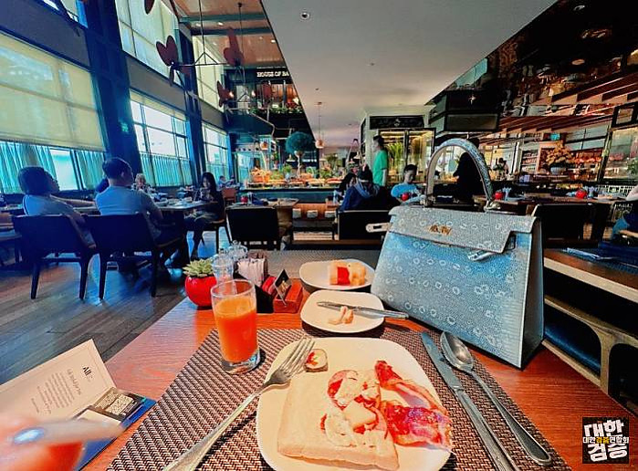 9월 12일 호찌민 4 days stay in Vietnam 인스타 여신