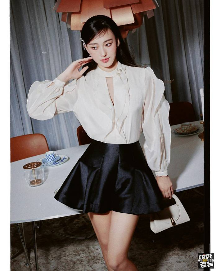 9월 12일 호찌민 품위 있는 인스타 여신