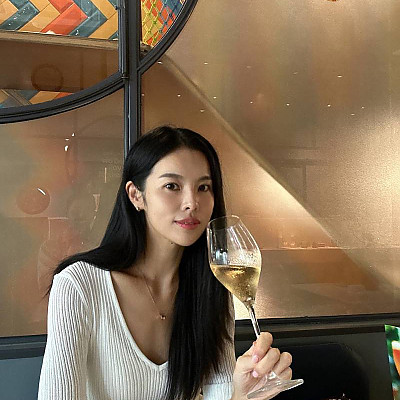 HoChiMinh-City 9월 20일 낮와인,밤와인 화이트로달려 인스타 후방계정