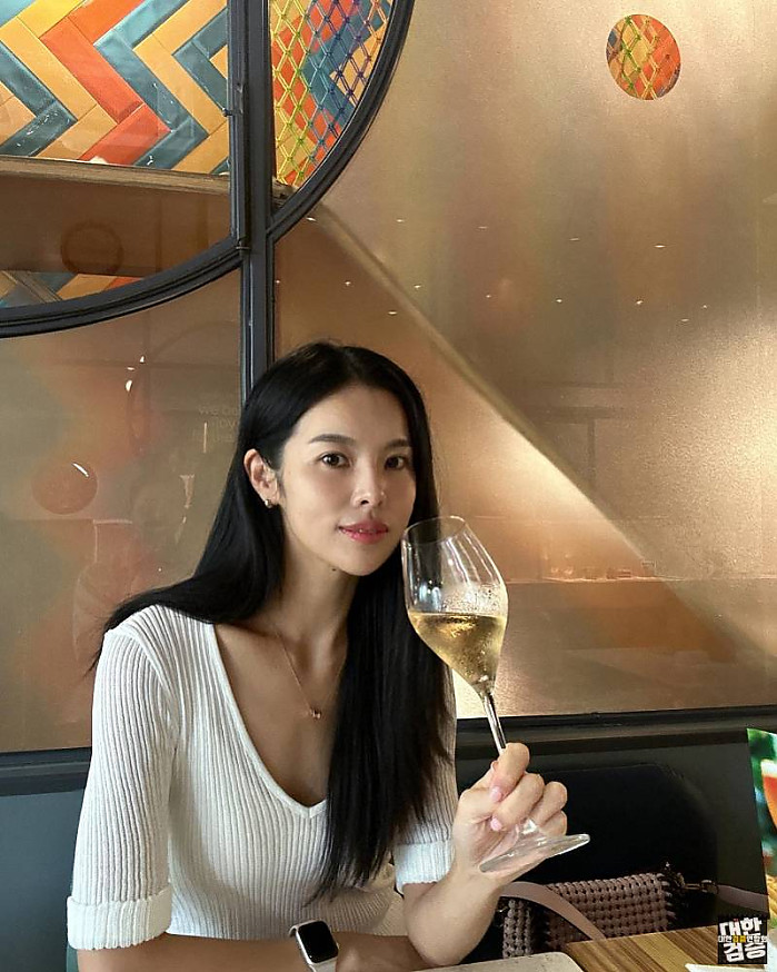 HoChiMinh-City 9월 20일 낮와인,밤와인 화이트로달려 인스타 후방계정