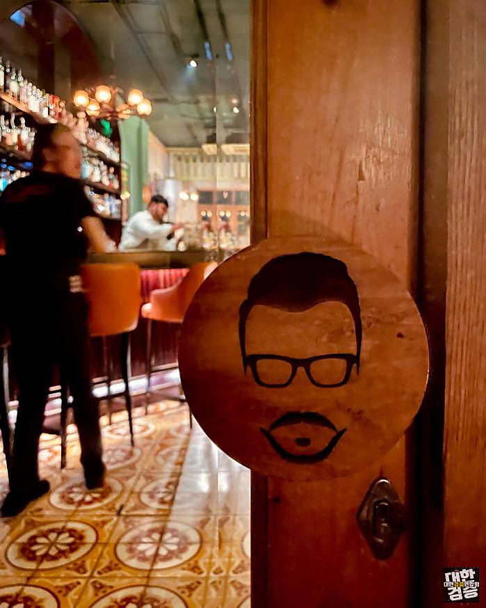 9월 13일 The Saigon Cigar Club me？vacation time！yayyyy