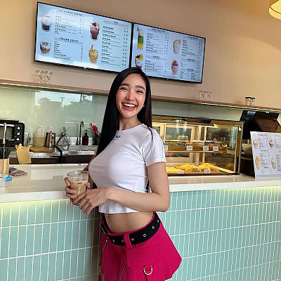 HoChiMinh-City 9월 14일 아침에 둘다 커피...... 그리고 저녁에 와인 한 잔 인스타 존예