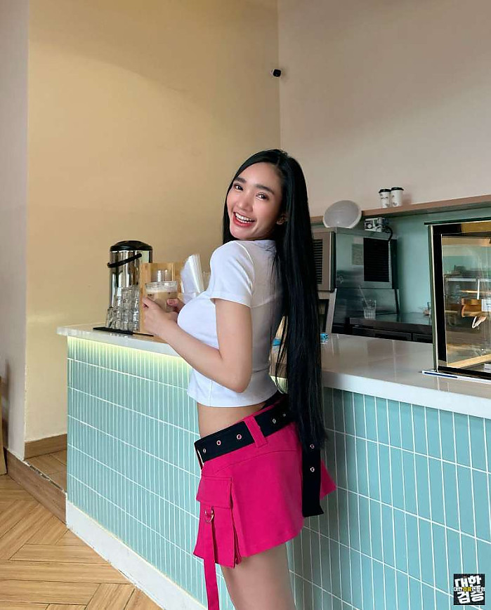 HoChiMinh-City 9월 14일 아침에 둘다 커피...... 그리고 저녁에 와인 한 잔 인스타 존예