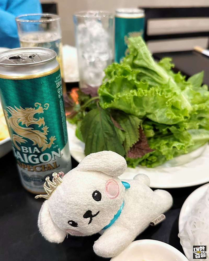 HoChiMinh-City 서울 8월 21일 호치민 랜드마크에서 비키니 세라