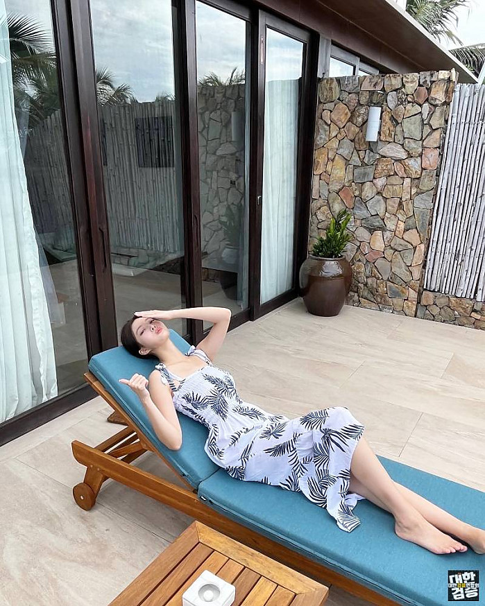 낮에는 공작새가 뛰어다니고, 밤에는 별이 쏟아질 것 같은 이곳은 퓨전 리조트 인스타 후방계정 느낌