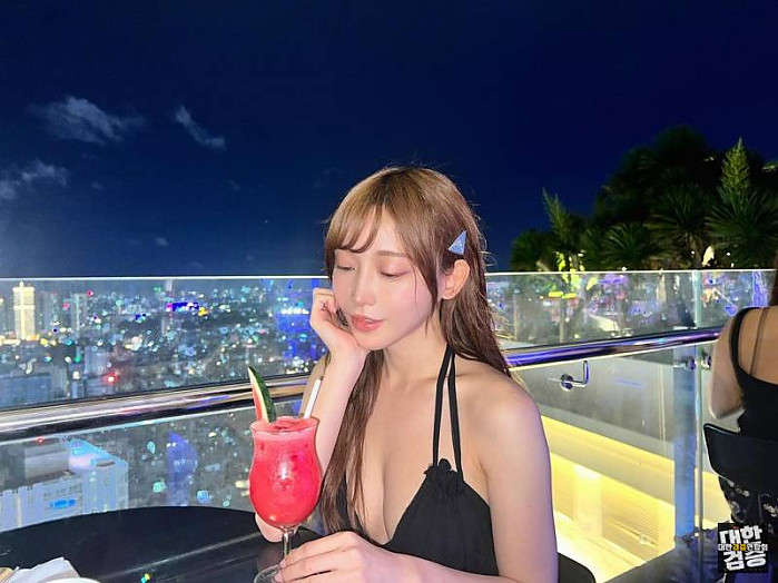 Lavela Saigon Hotel 10월 4일 오늘 호수에서 브이화보 찍었다.