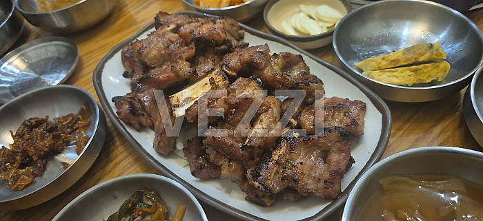 호치민 쪽갈비의 원조 푸미흥 월남집