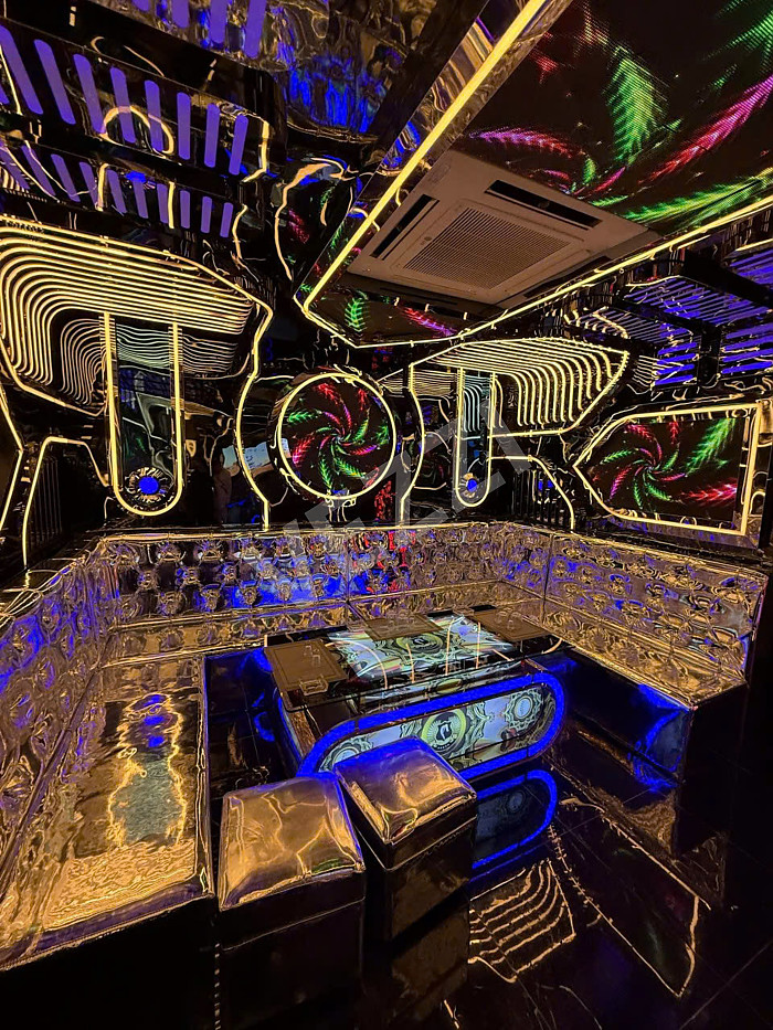 호치민 로컬 델루나69 가라오케 <DEL LUNA 69 KARAOKE>