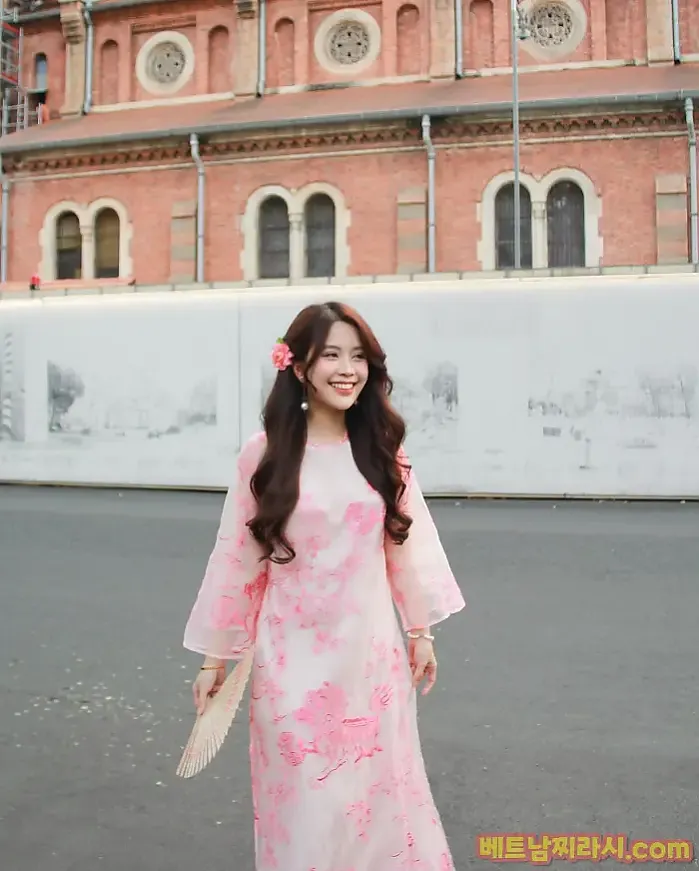 호찌민 시 2월 15일 사이공의 딸