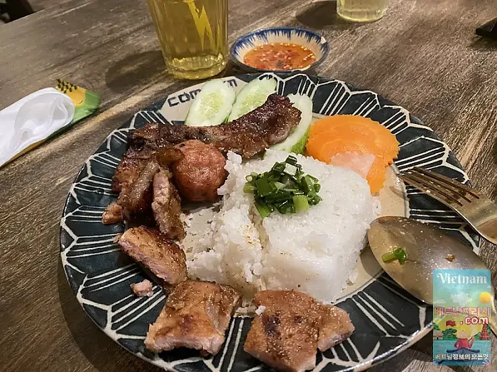 껌탐목 돼지갈비 찹쌀요리 Cơm tấm Mộc - 85 Lý Tự Trọng