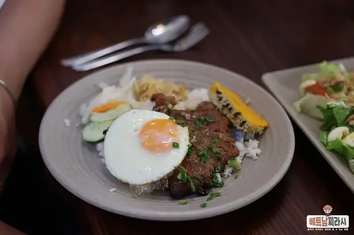베트남 달랏 현지인 추천 식당 깔끔했던 껌땀 맛집 