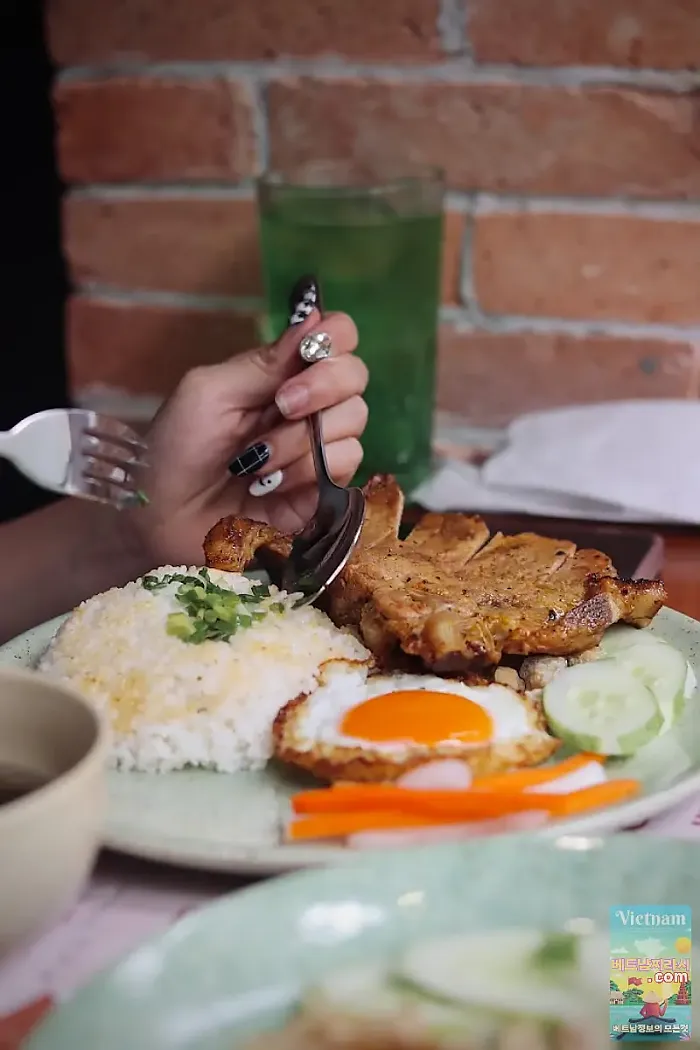 껌땀맛집 Cơm Tấm Sà Bì Chưởng - 179 Trần Bình Trọng