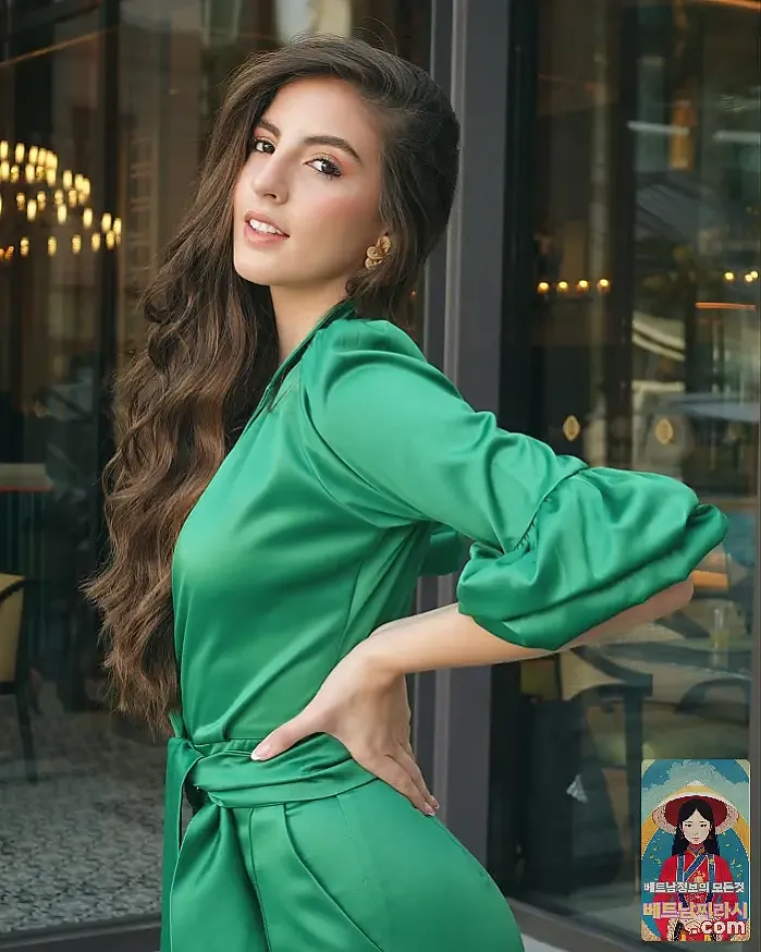 LOTTE HOTEL SAIGON 3월 4일 Beauty begins the moment you decide to be yourself