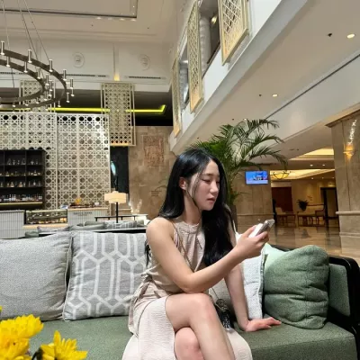 LOTTE HOTEL SAIGON 2월 14일 호텔로비에서 대기