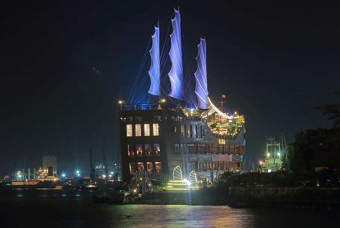 밤이 살아있는 곳 호치민시 나이트라이프