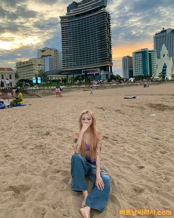 Nha Trang Beach 2월 18일 나트랑 해변은 일몰이 너무 이뻤다