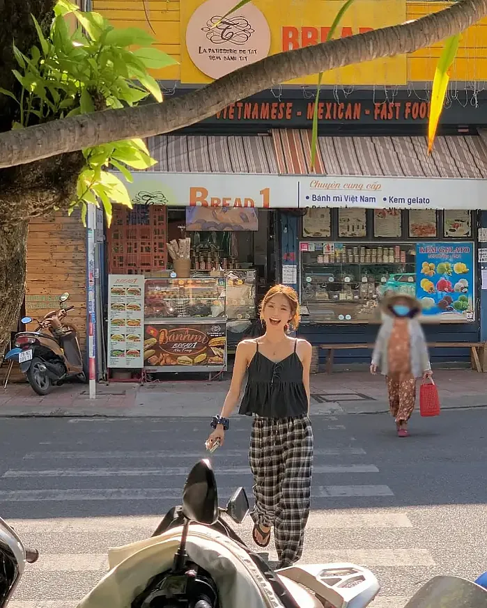 눈뜨자마자 cccp가자고 조름... instagram for mingddo_h