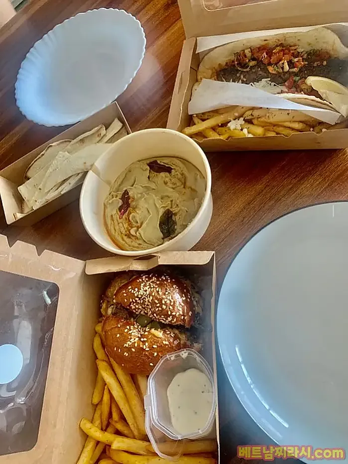 Sol Kitchen & Bar