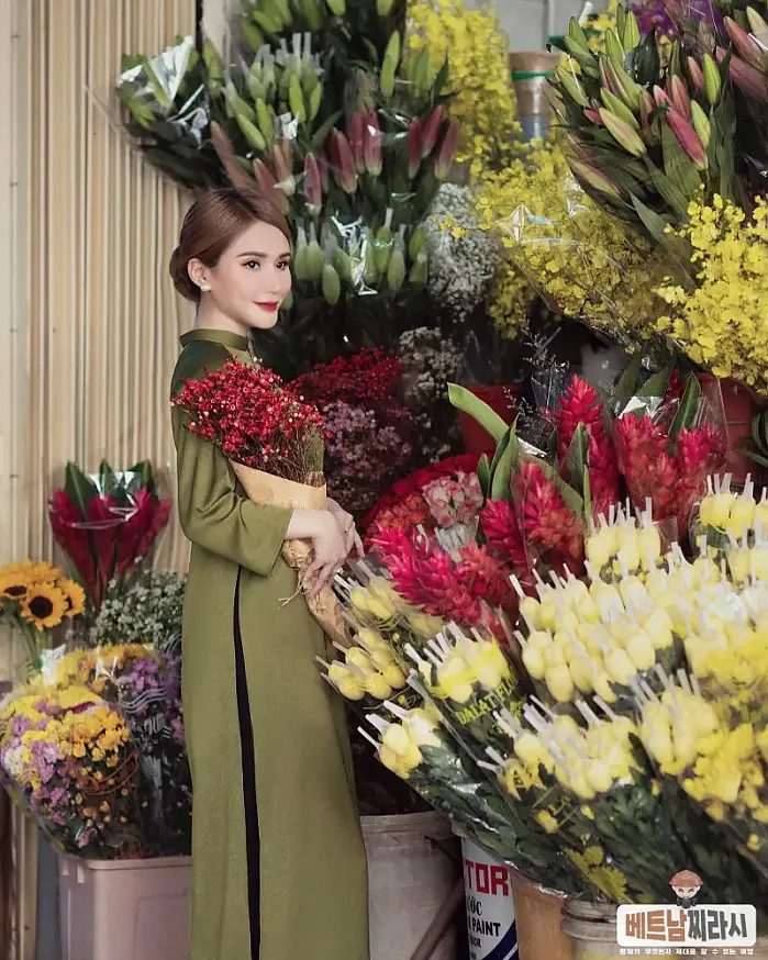 Chợ Bến Thành, Saigon 1월 1일 Bye 2023 and Hello 2024