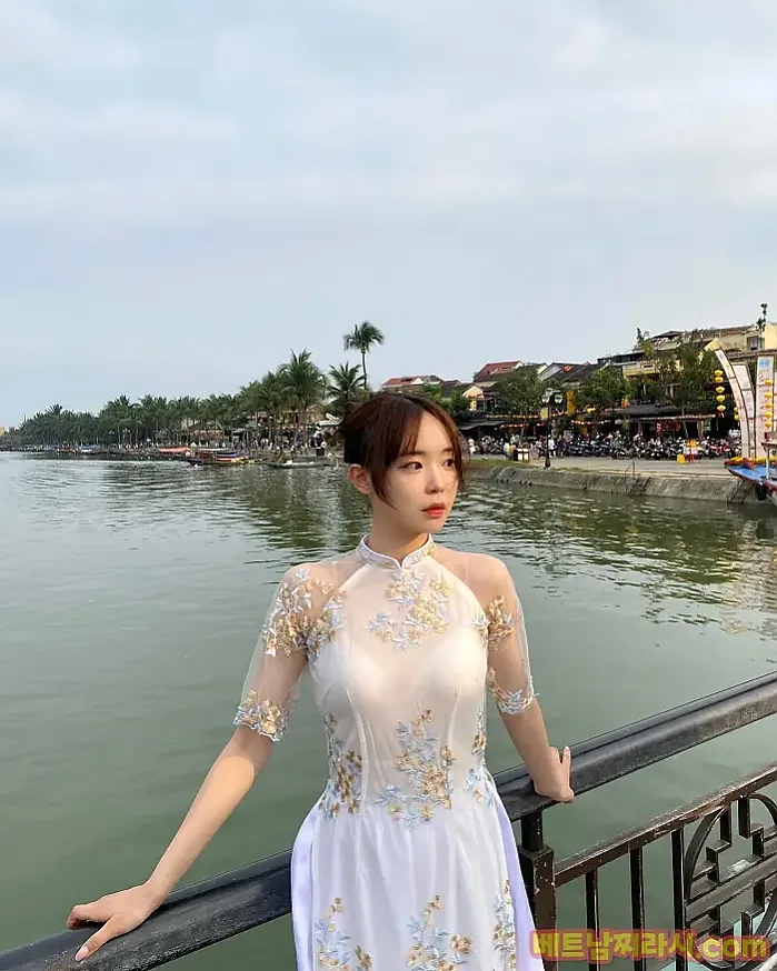 베트남 호이안 2월 11일 아오자이 입구 호이안 구경