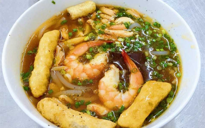 반깐 꾸아 웃레 (Banh canh cua Ut Le)
