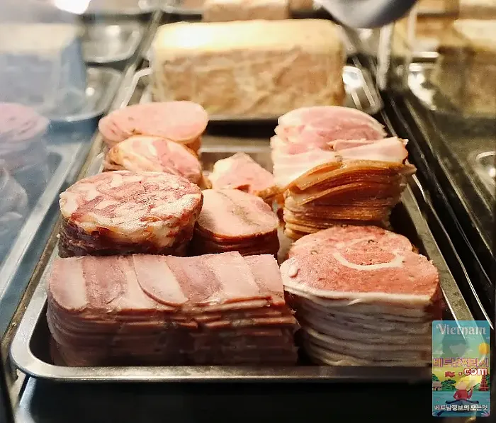 [기획]호치민시 반미 맛집 찾기 : 반미 응웬신 (Banh mi Nguyen Sinh)