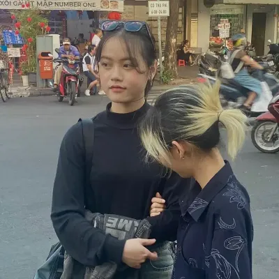 Chợ Bến Thành, Saigon 8월 17일 Tóc này là tóc xấu
