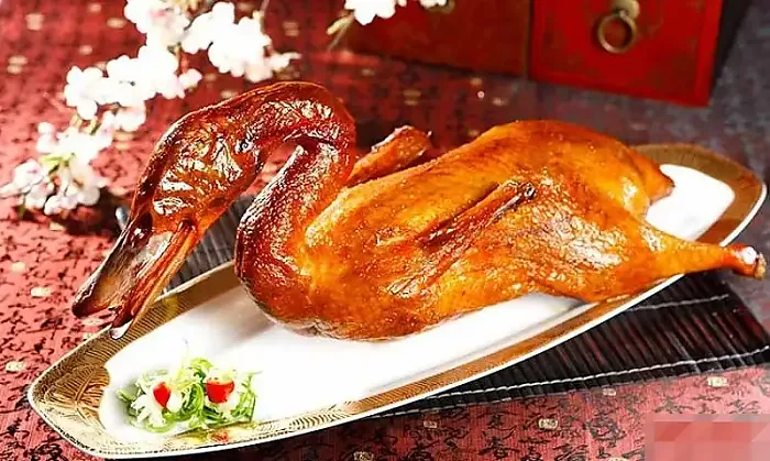 탄하이반 – 판반트리 레스토랑 (Tan Hai Van – Phan Van Tri) 정교하고 창의적인 중국 요리