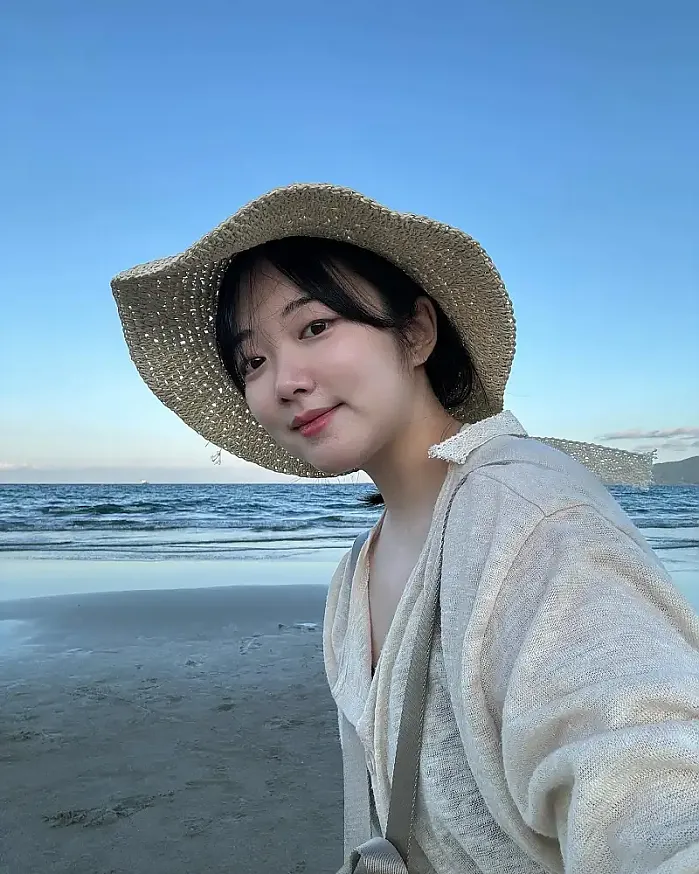 미케비치 입후다 @eungyu.s