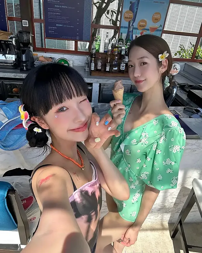 호텔 수영장에서 여유도 부려보고 @jjinii_ 인스타