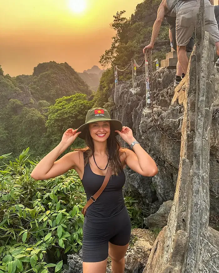 닌빈 @evelyn.pessanha 인스타