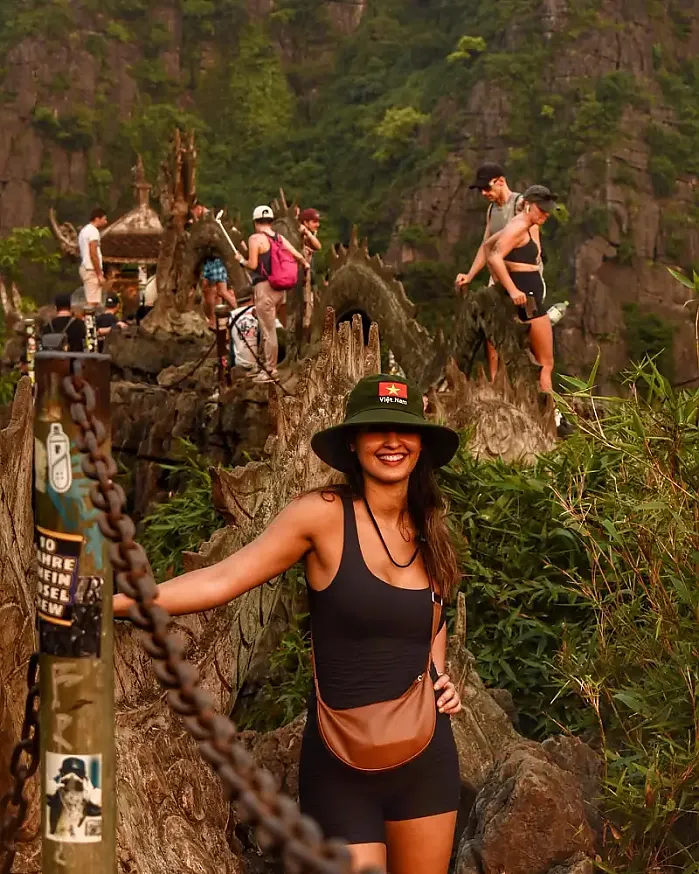 닌빈 @evelyn.pessanha 인스타