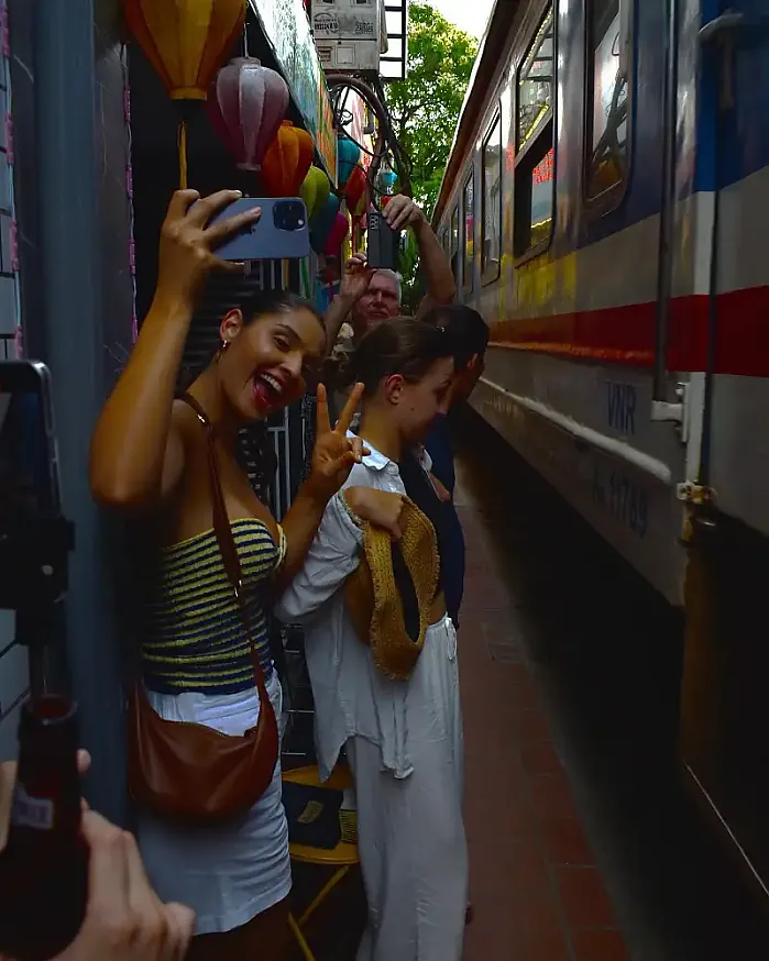 닌빈 @evelyn.pessanha 인스타