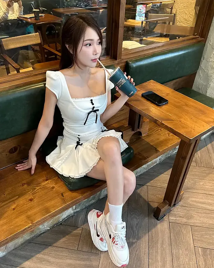 내 뱃속은 항상 음식을 불러 @1g.catkat 인스타