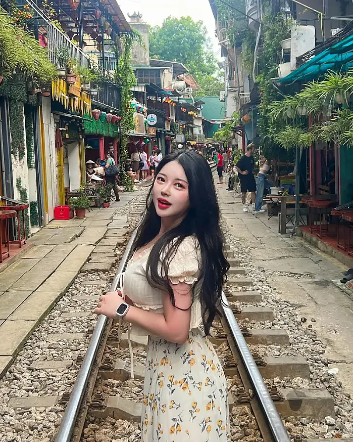 신나면 입 못다무는 병  @_jinnnnni__ 인스타