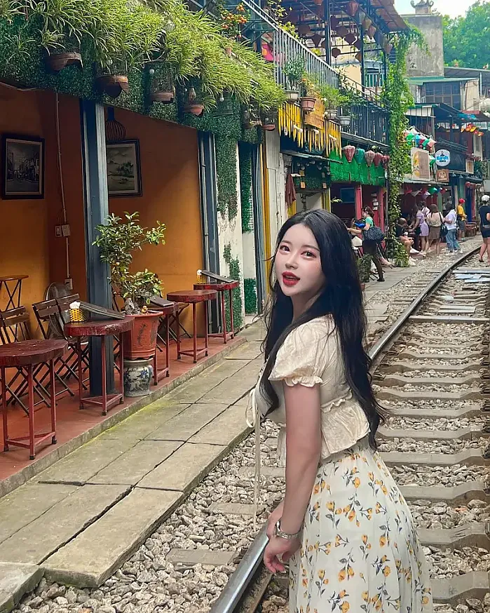 신나면 입 못다무는 병  @_jinnnnni__ 인스타