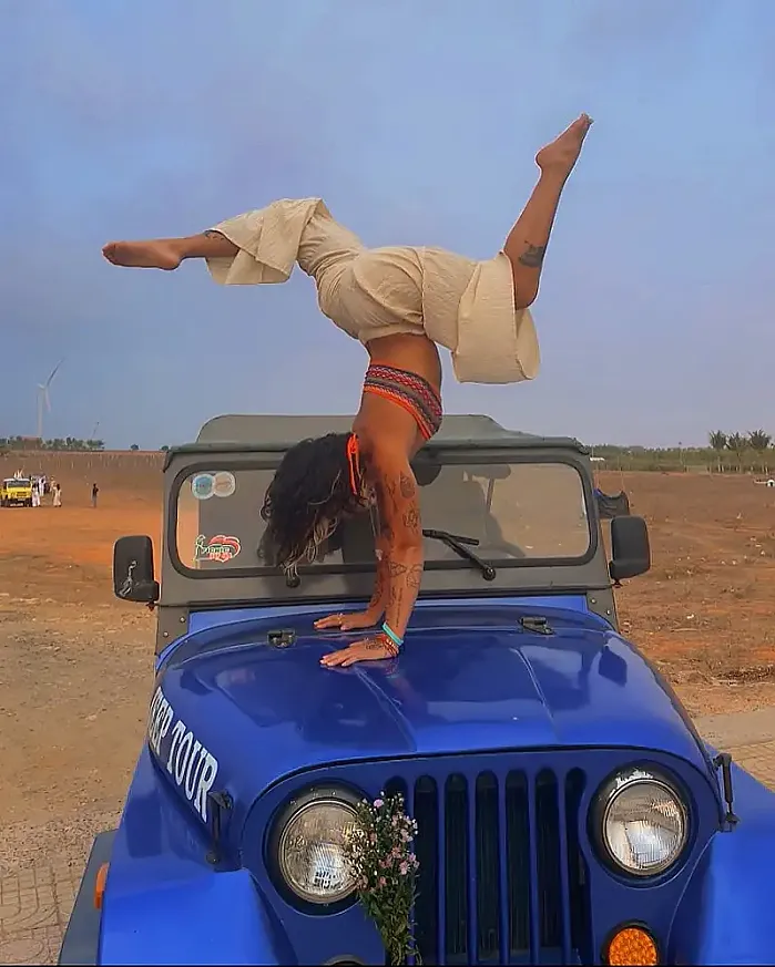 언덕에서의 하루  @badgalvenus333 인스타