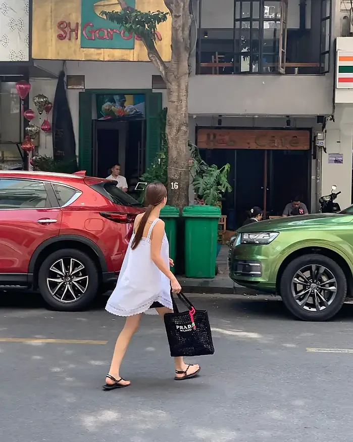 호치민에서 제일 핫한 카페인걸루 비엣남  @aah_ruu 인스타